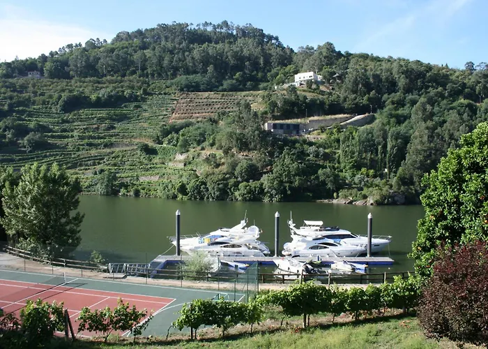 Bed & Breakfast Quinta Da Ermida - Turismo De Habitacao 4*